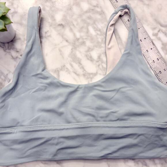 Lululemon Align Sports Bra in Light Blue White Sz8 / M - Picture 3 of 9
